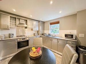 Photo 11- click for photo gallery